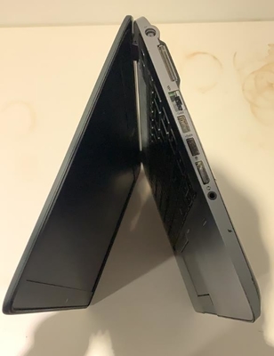 ゲームコンピュータ ラップトップ 840G3 I7-6gen 8G 256GB SSD 14" 45 RGB カラーギャム